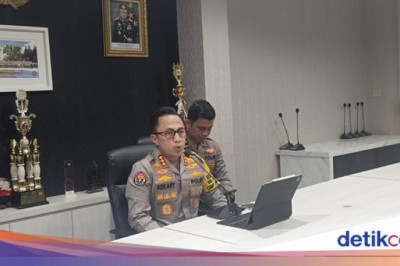 Polisi Geledah 2 Money Changer Terkait Mafia Akses Judi Online di Komdigi