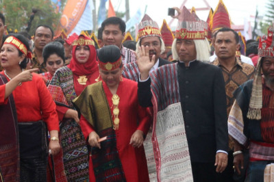 Aturan-aturan Tentang Pemberian Ulos dalam Budaya Batak