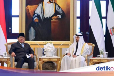 Bertemu Bilateral, Prabowo-MBZ Sepakat Perkuat Kerja Sama Strategis RI-PEA