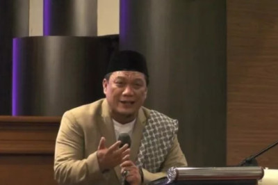 Ustaz Yahya Waloni Wafat Saat Khotbah Jumat di Makassar